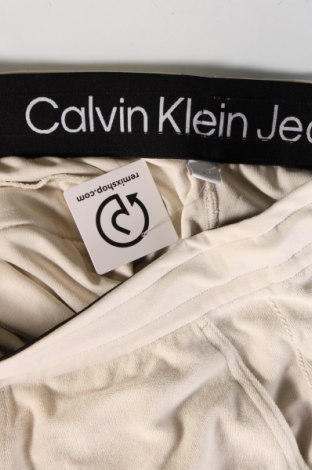 Pánske kraťasy  Calvin Klein Jeans, Veľkosť L, Farba Béžová, Cena  61,80 €