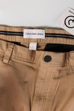 Férfi rövidnadrág Calvin Klein Jeans, Méret L, Szín Bézs, Ár 27 653 Ft