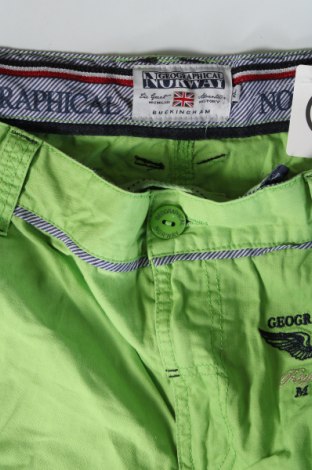 Мъжки къс панталон Geographical Norway, Размер XL, Цвят Зелен, Цена 75,00 лв.
