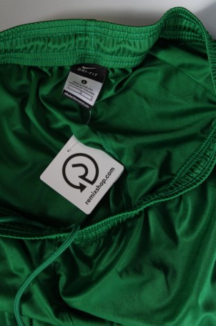 Pánske kraťasy  Nike, Veľkosť L, Farba Zelená, Cena  19,28 €