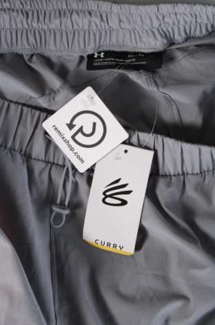 Pantaloni scurți de bărbați Under Armour, Mărime XL, Culoare Gri, Preț 253,29 Lei