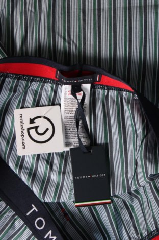 Piżama
 Tommy Hilfiger, Rozmiar L, Kolor Kolorowy, Cena 177,99 zł