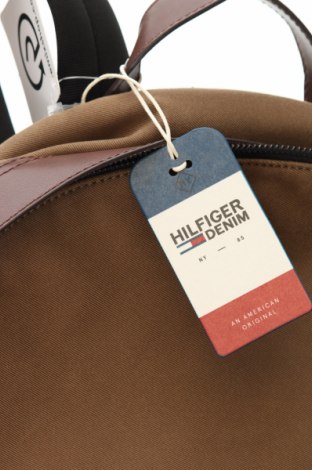 Ruksak  Tommy Hilfiger, Barva Hnědá, Cena  3 979,00 Kč