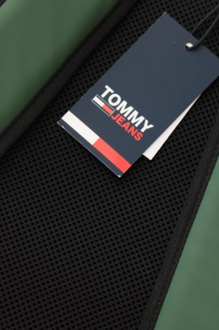 Раница Tommy Jeans, Цвят Зелен, Цена 115,99 лв.