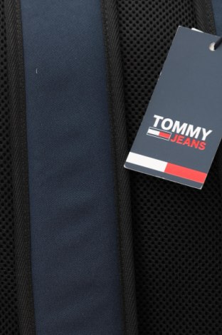 Раница Tommy Jeans, Цвят Син, Цена 115,99 лв.