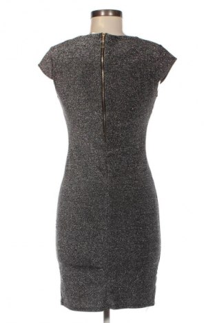 Kleid, Größe S, Farbe Silber, Preis 5,99 €