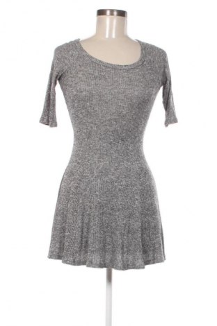 Kleid, Größe S, Farbe Grau, Preis € 8,78