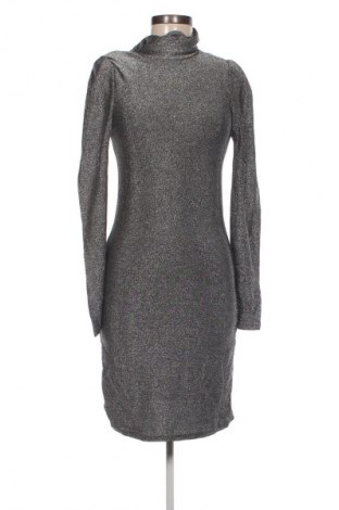 Kleid Ambika, Größe M, Farbe Silber, Preis 3,99 €