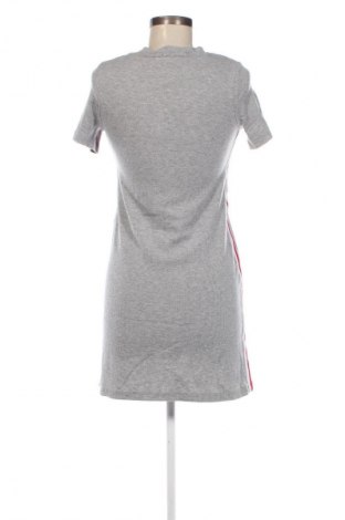 Kleid Bershka, Größe S, Farbe Grau, Preis 8,29 €