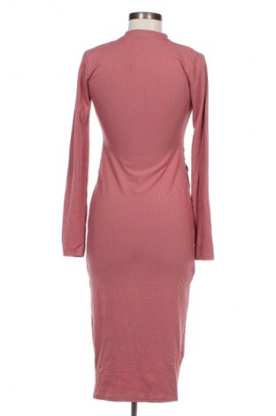 Kleid Boohoo, Größe M, Farbe Aschrosa, Preis € 7,49