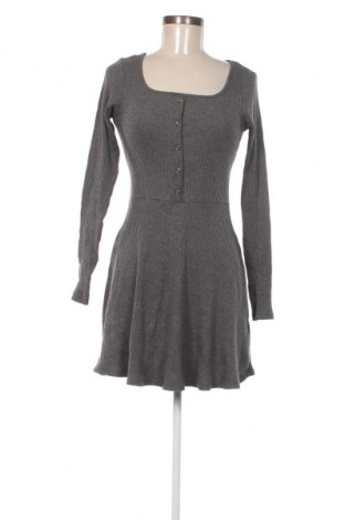 Kleid Clockhouse, Größe M, Farbe Grau, Preis 6,99 €