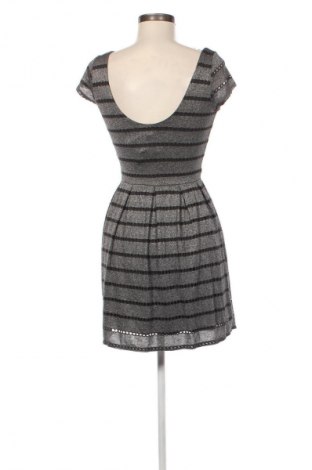 Kleid Eight Sixty, Größe S, Farbe Grau, Preis 6,99 €