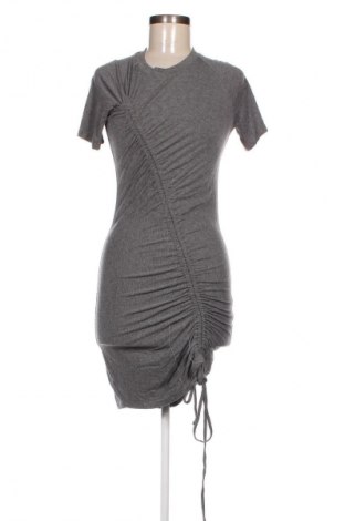 Kleid Find., Größe XS, Farbe Grau, Preis € 10,09