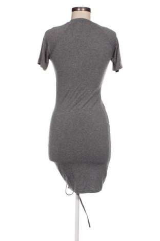 Kleid Find., Größe XS, Farbe Grau, Preis € 5,49