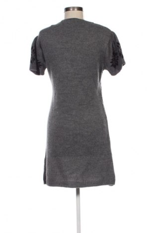 Kleid Gina, Größe L, Farbe Grau, Preis € 5,99