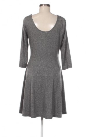 Kleid H&M Divided, Größe L, Farbe Grau, Preis € 6,99