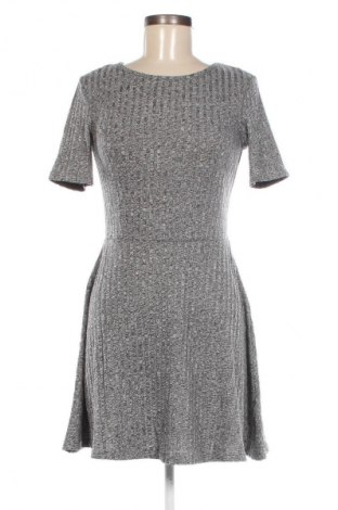 Kleid H&M Divided, Größe S, Farbe Grau, Preis € 5,99