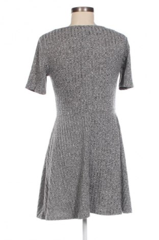 Kleid H&M Divided, Größe M, Farbe Grau, Preis € 5,99