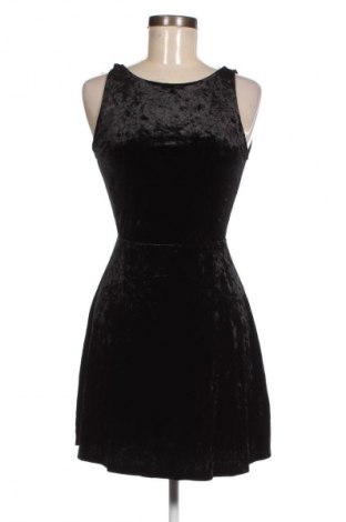 Šaty  H&M Divided, Velikost M, Barva Černá, Cena  194,00 Kč
