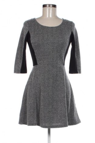 Kleid H&M Divided, Größe S, Farbe Grau, Preis € 6,49