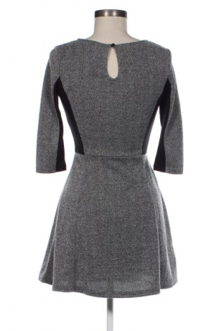 Kleid H&M Divided, Größe S, Farbe Grau, Preis € 6,49