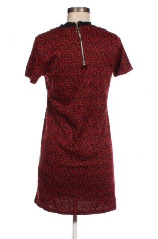 Kleid Jennyfer, Größe M, Farbe Rot, Preis 5,49 €