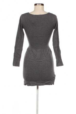 Kleid Mango, Größe S, Farbe Grau, Preis 5,99 €