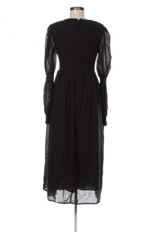 Kleid Minimum, Größe M, Farbe Schwarz, Preis 29,99 €