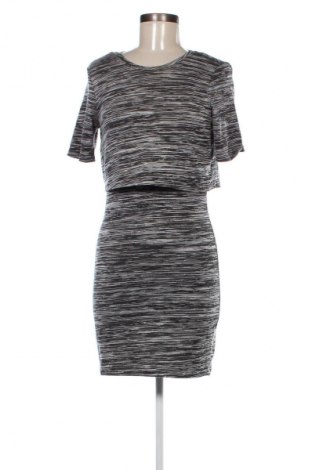 Kleid ONLY, Größe M, Farbe Grau, Preis 10,33 €