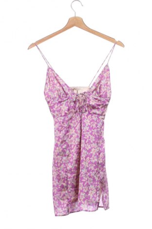 Šaty  Pull&Bear, Velikost XS, Barva Vícebarevné, Cena  349,00 Kč