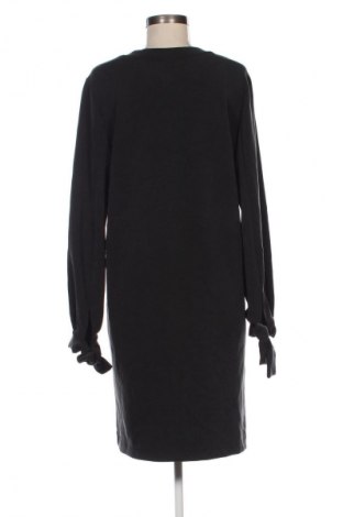 Kleid Selected Femme, Größe M, Farbe Schwarz, Preis 6,49 €