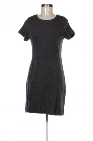 Kleid Seppala, Größe M, Farbe Grau, Preis 5,49 €