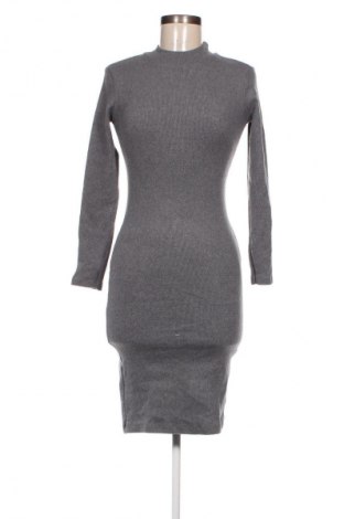 Kleid Trendyol, Größe L, Farbe Grau, Preis € 6,99