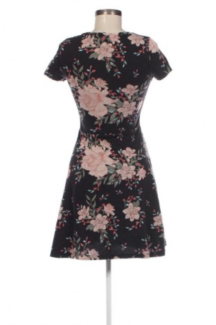 Kleid Vero Moda, Größe M, Farbe Mehrfarbig, Preis 5,99 €