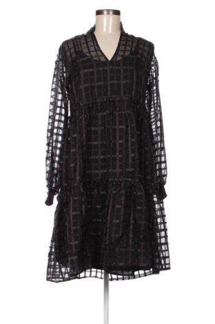 Kleid Y.A.S, Größe XS, Farbe Schwarz, Preis € 25,68
