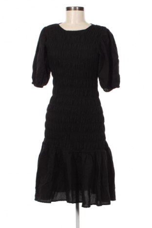 Kleid Y.A.S, Größe M, Farbe Schwarz, Preis € 29,99