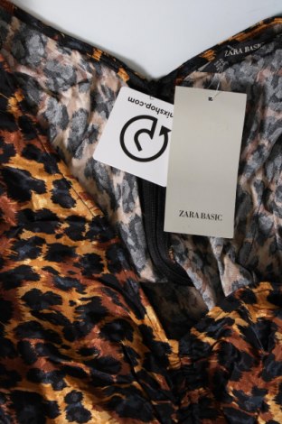 Рокля Zara, Размер XL, Цвят Многоцветен, Цена 61,94 лв.