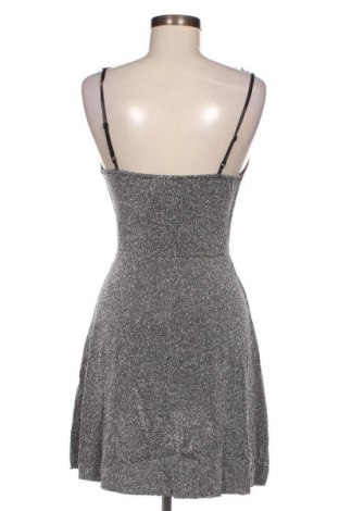 Kleid Zuiki, Größe M, Farbe Silber, Preis € 5,49