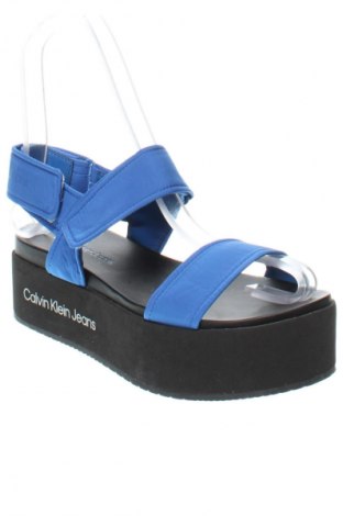 Sandalen Calvin Klein Jeans, Größe 39, Farbe Blau, Preis € 94,64