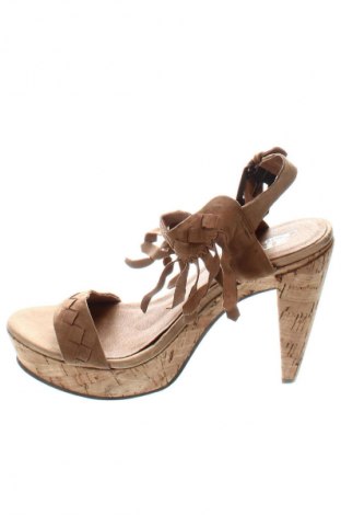 Sandalen SPM, Größe 37, Farbe Beige, Preis € 23,75