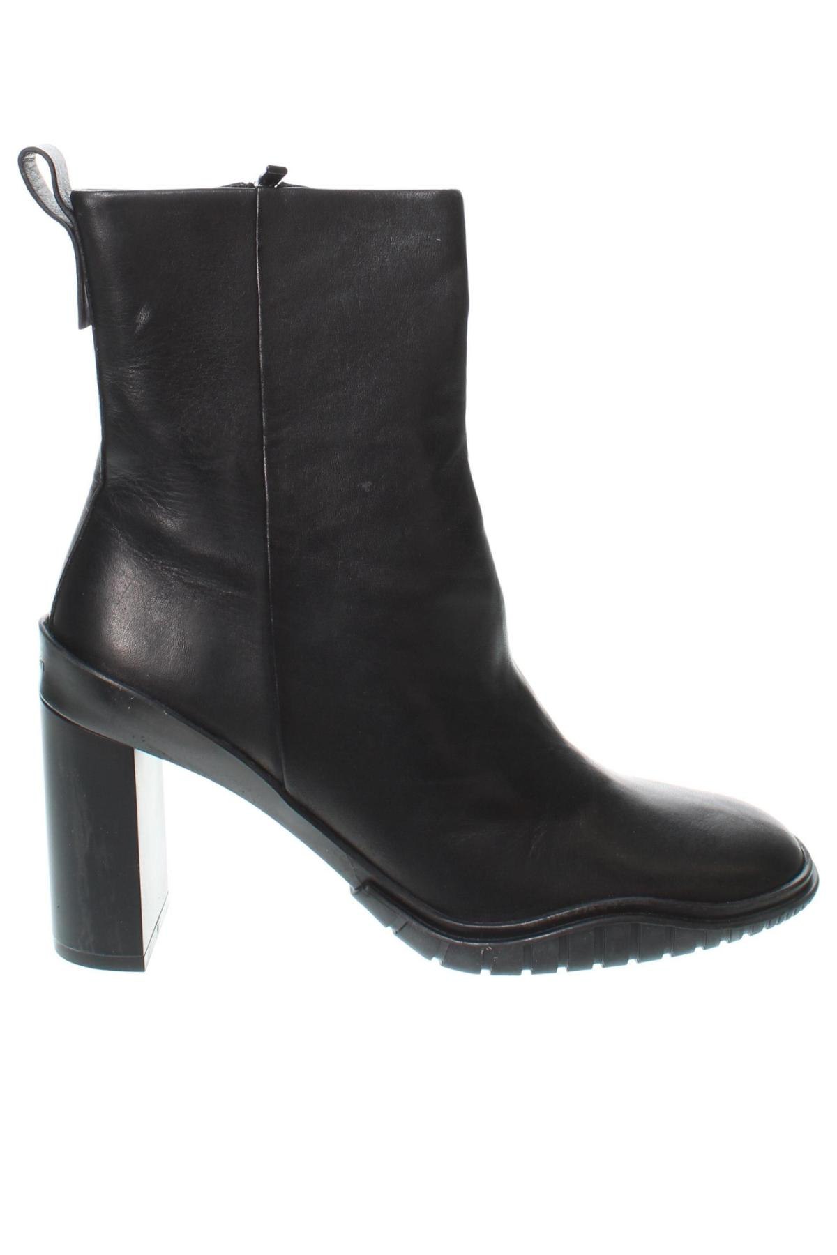 Damen Stiefeletten Calvin Klein, Größe 41, Farbe Schwarz, Preis 131,99 €