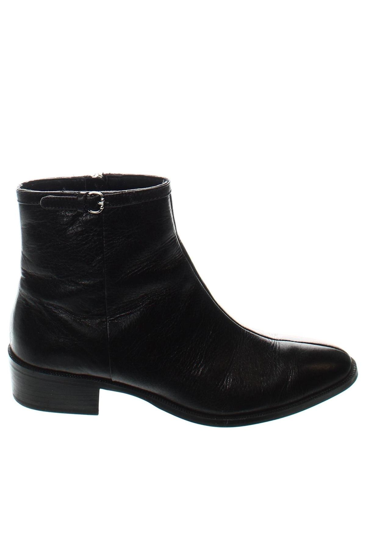 Botine de damă Zara, Mărime 39, Culoare Negru, Preț 104,73 Lei