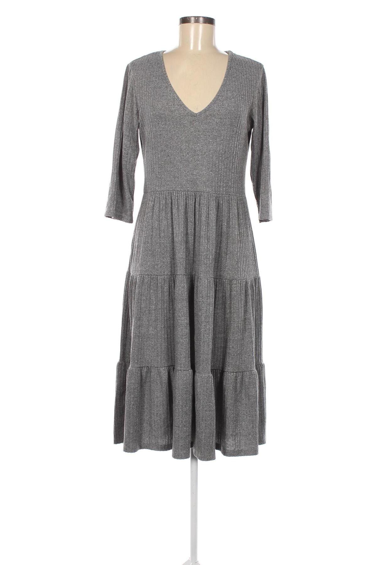 Kleid Yessica, Größe M, Farbe Grau, Preis 7,49 €