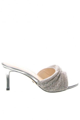 Papuče Guess, Veľkosť 37, Farba Strieborná, Cena  137,95 €
