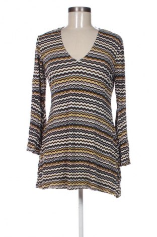 Γυναικεία μπλούζα Gina Tricot, Μέγεθος L, Χρώμα Πολύχρωμο, Τιμή 5,99 €