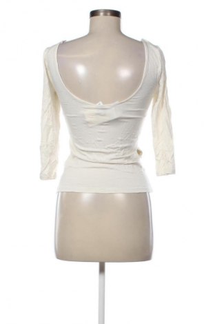 Damen Shirt Gina Tricot, Größe M, Farbe Weiß, Preis € 13,99