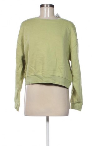 Дамска блуза Pull&Bear, Размер M, Цвят Зелен, Цена 19,99 лв.