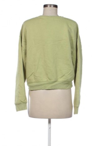 Дамска блуза Pull&Bear, Размер M, Цвят Зелен, Цена 19,99 лв.