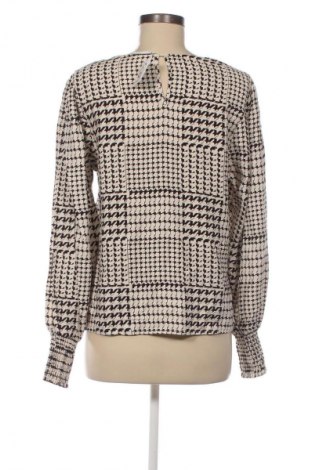 Damen Shirt VILA, Größe M, Farbe Mehrfarbig, Preis 5,99 €