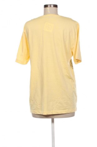 Γυναικείο t-shirt Designer S, Μέγεθος M, Χρώμα Κίτρινο, Τιμή 9,99 €